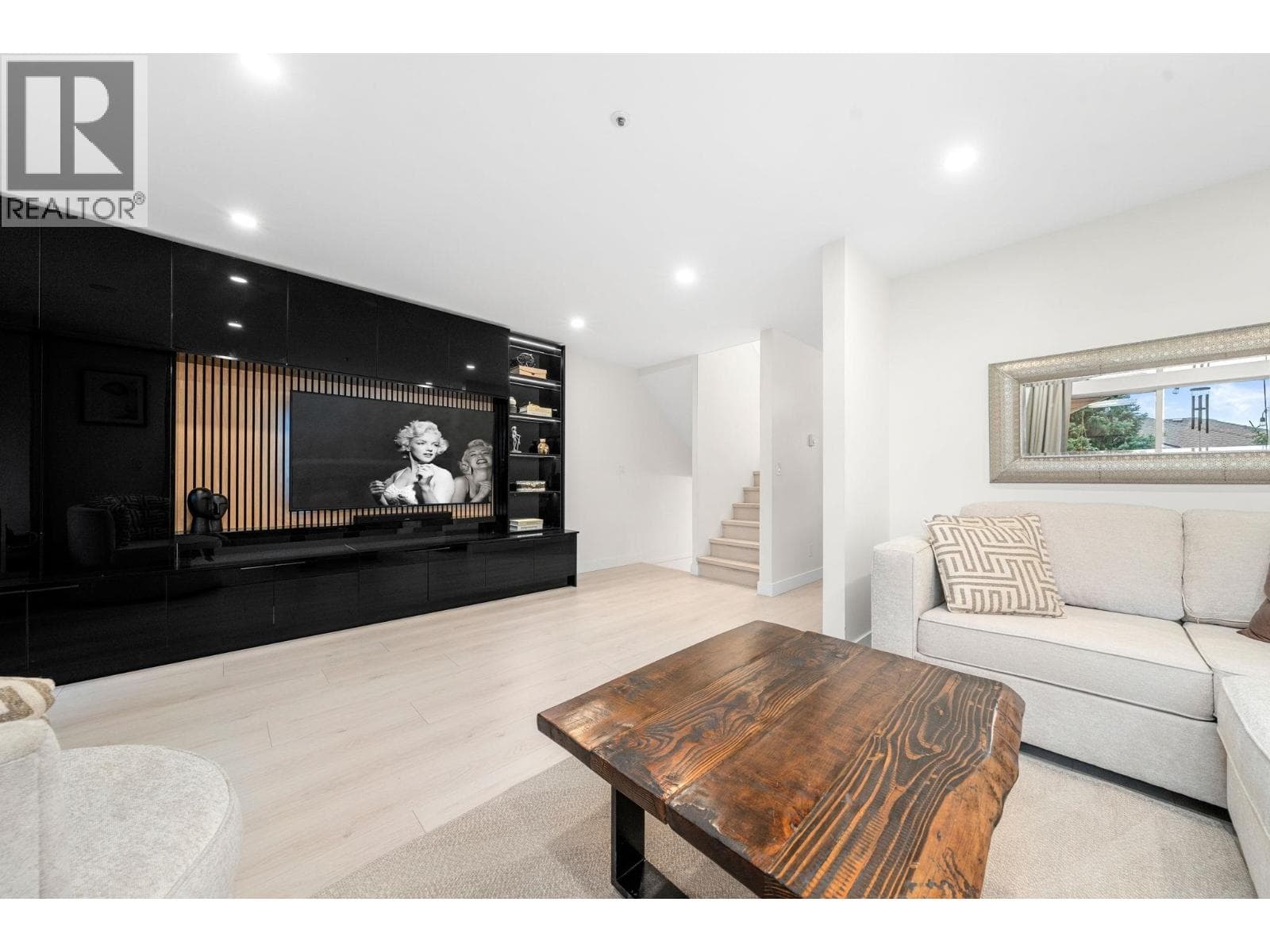 19 12188 HARRIS ROAD photo 4
