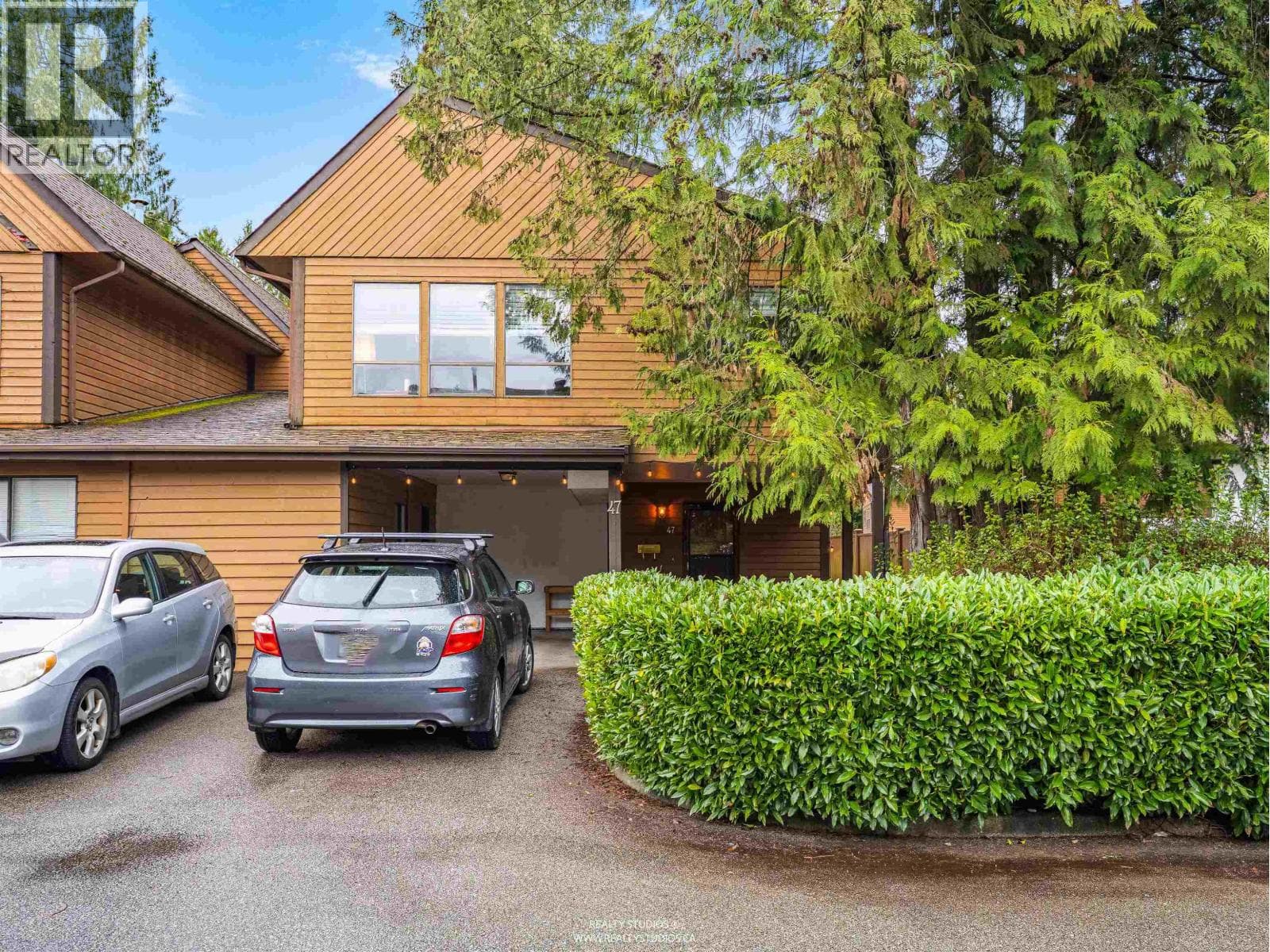 3 bed 2 bath single family at 47 2719 ST. MICHAEL STREET — $899,900