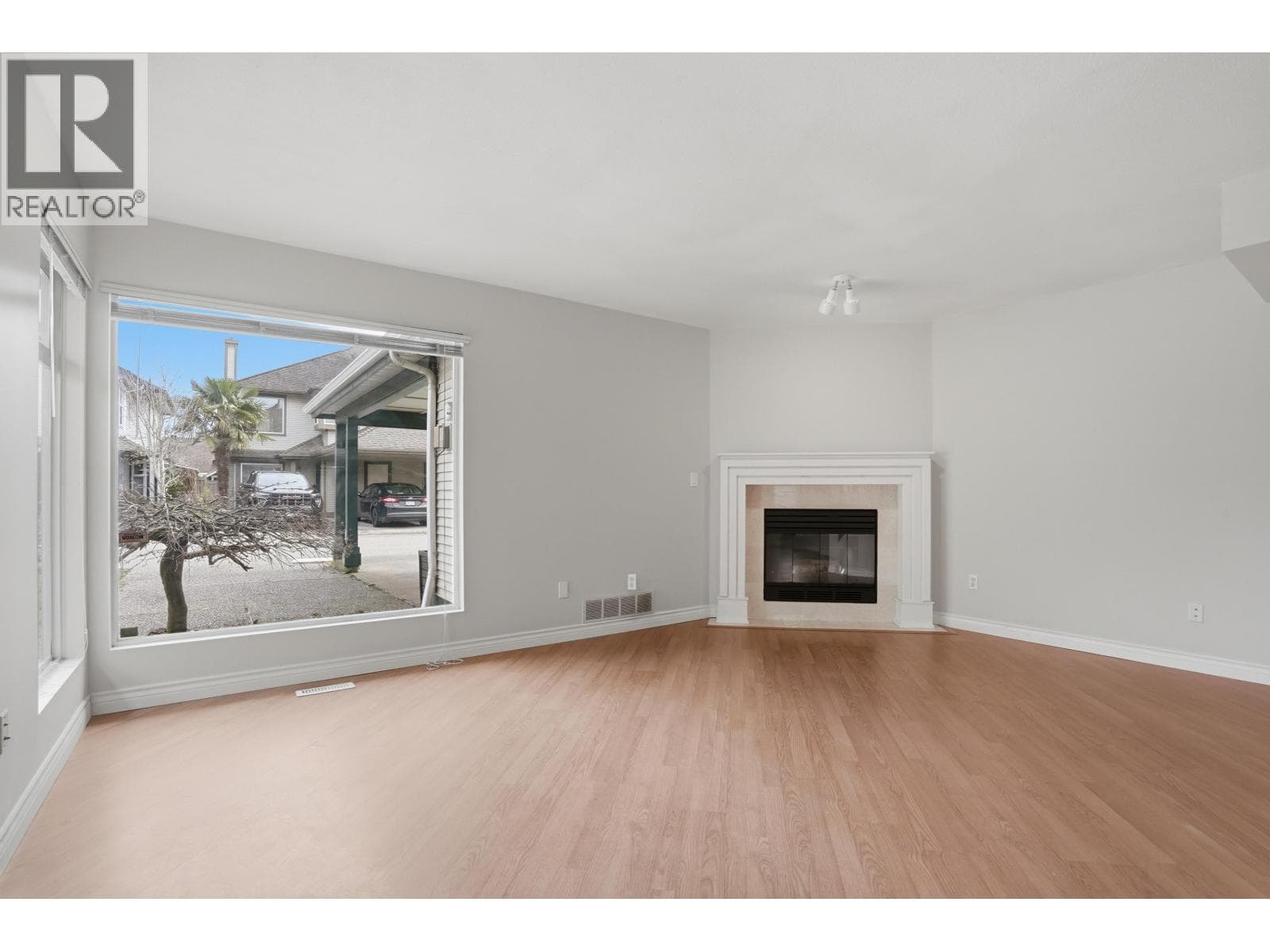 45 4756 62 STREET photo 5