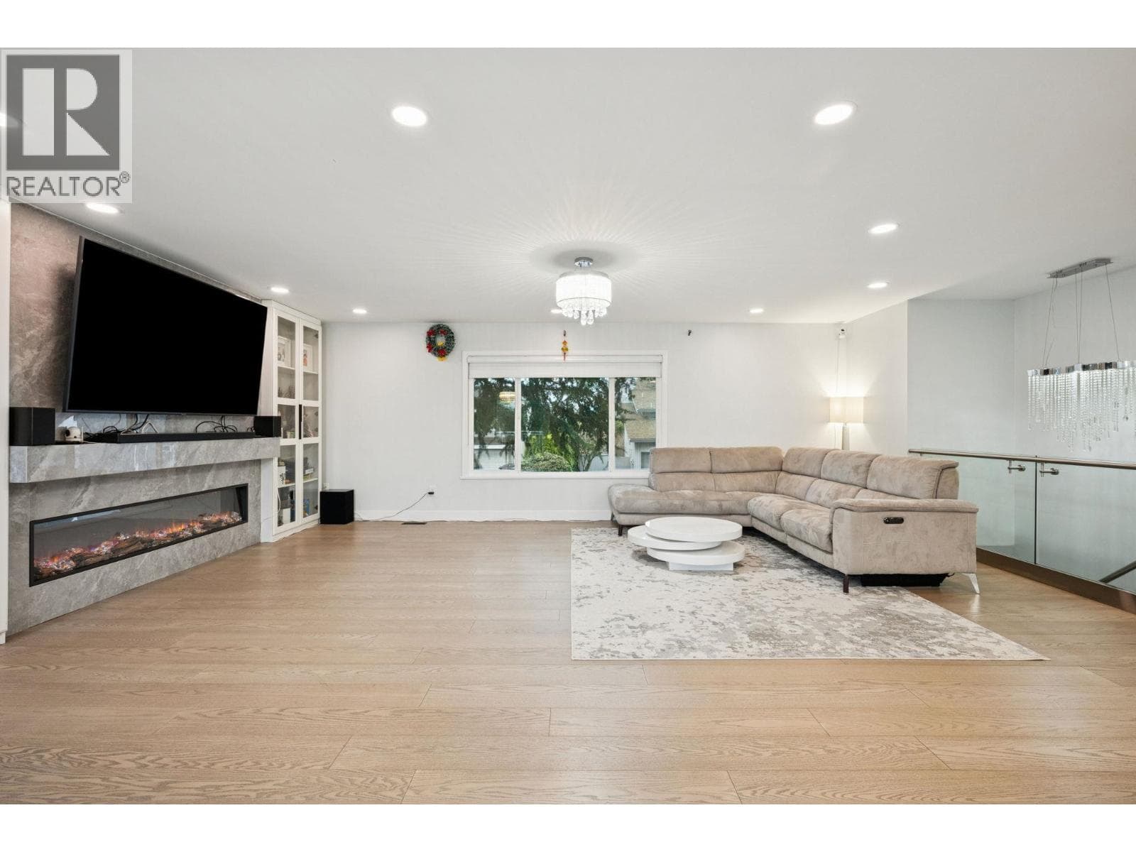 4811 LANCELOT DRIVE photo 2
