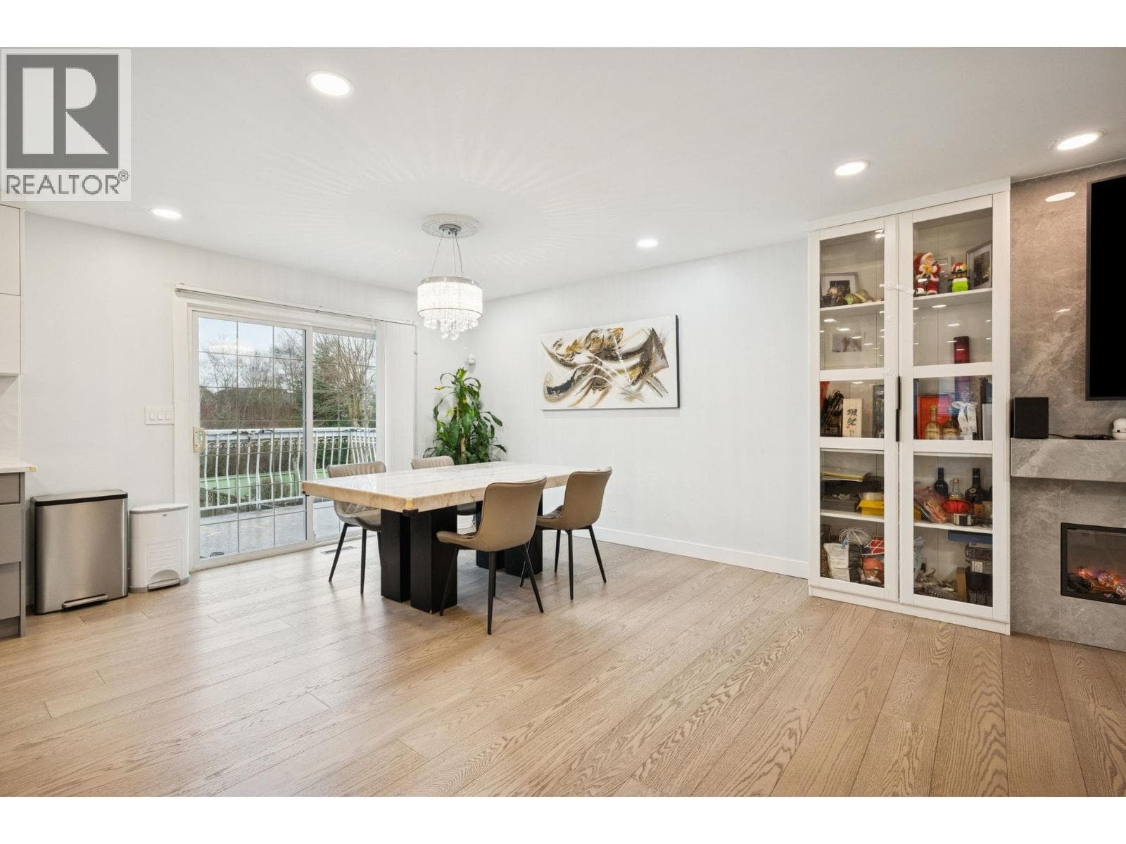 4811 LANCELOT DRIVE photo 3