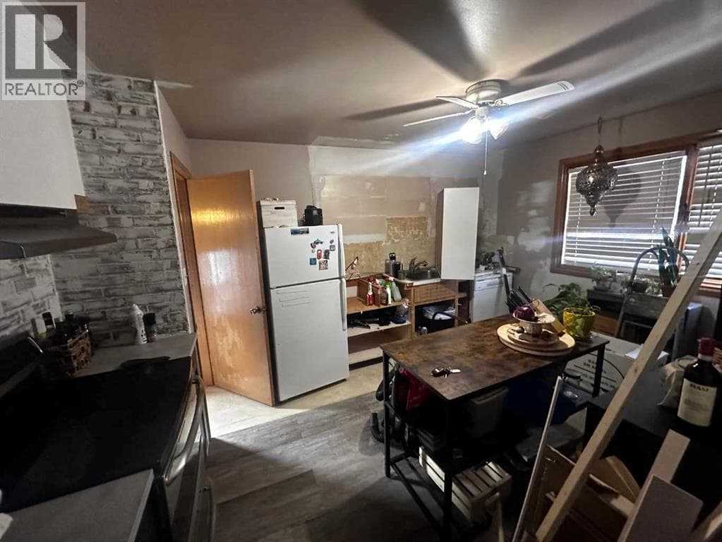 4413 40A Avenue — photo 3