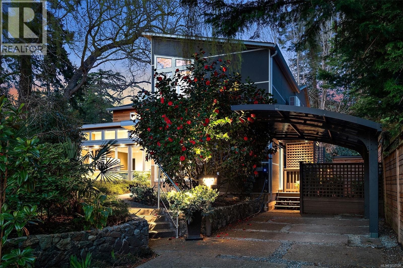 5 bed 5 bath single family at 929 Redfern St — $2,499,900