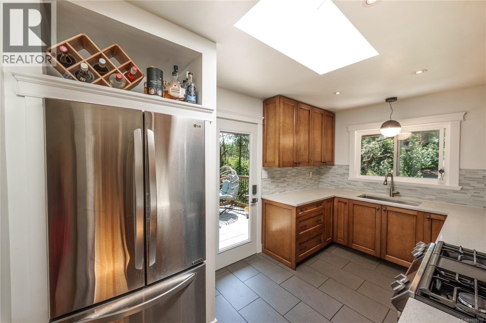 4 bed 2 bath single family at 1299 Camrose Cres — $1,374,000
