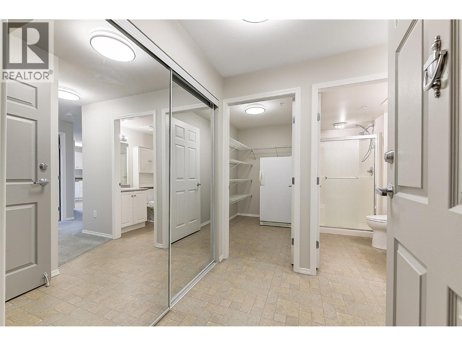 265 Froelich Road Unit# 202 photo 4