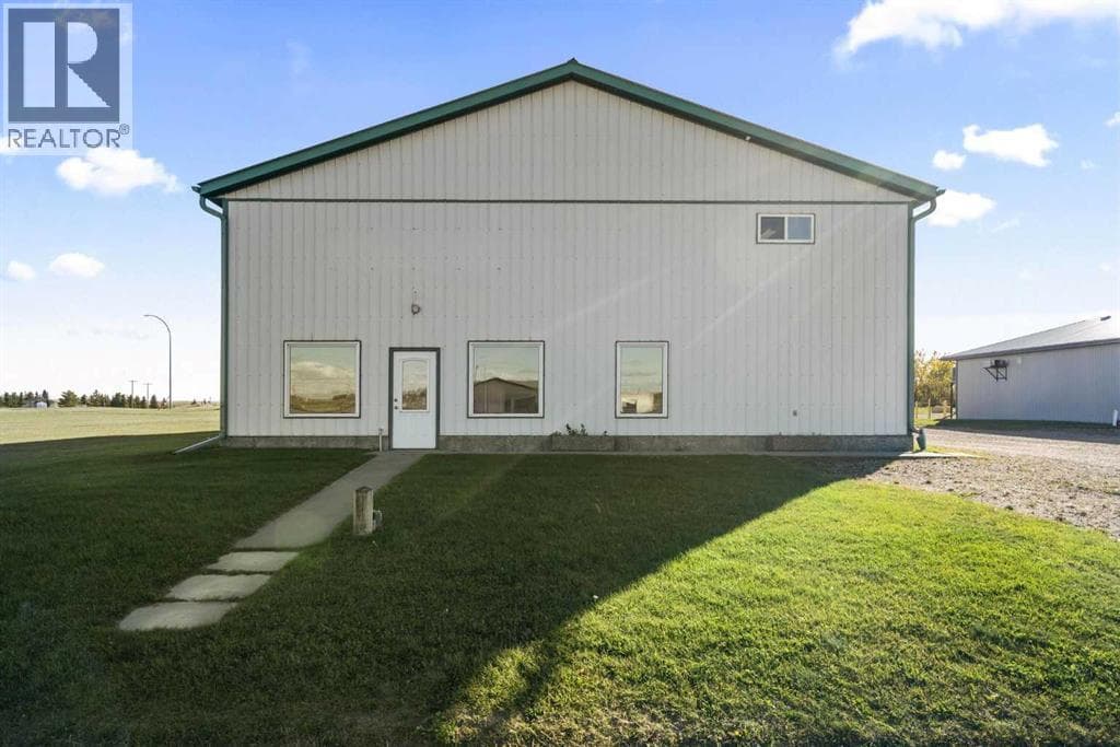 4205 51 A Street — photo 2