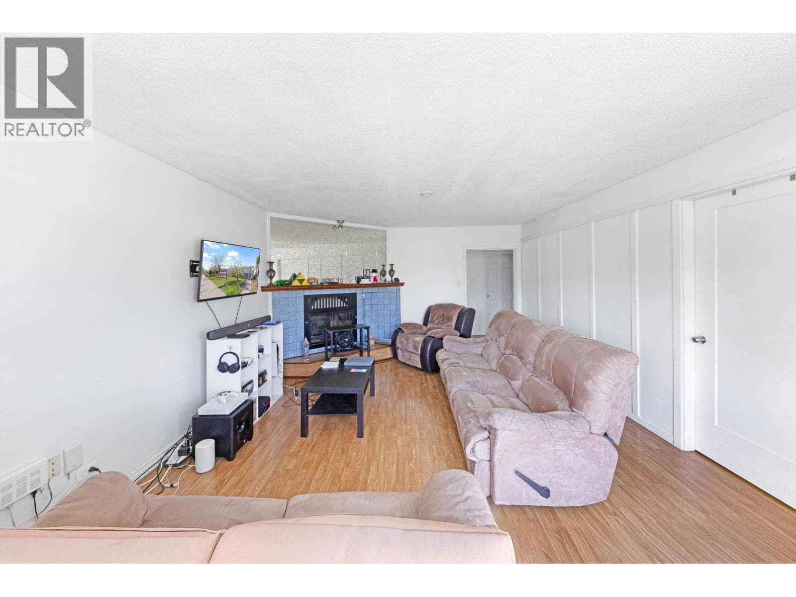 6777 KERR STREET photo 4