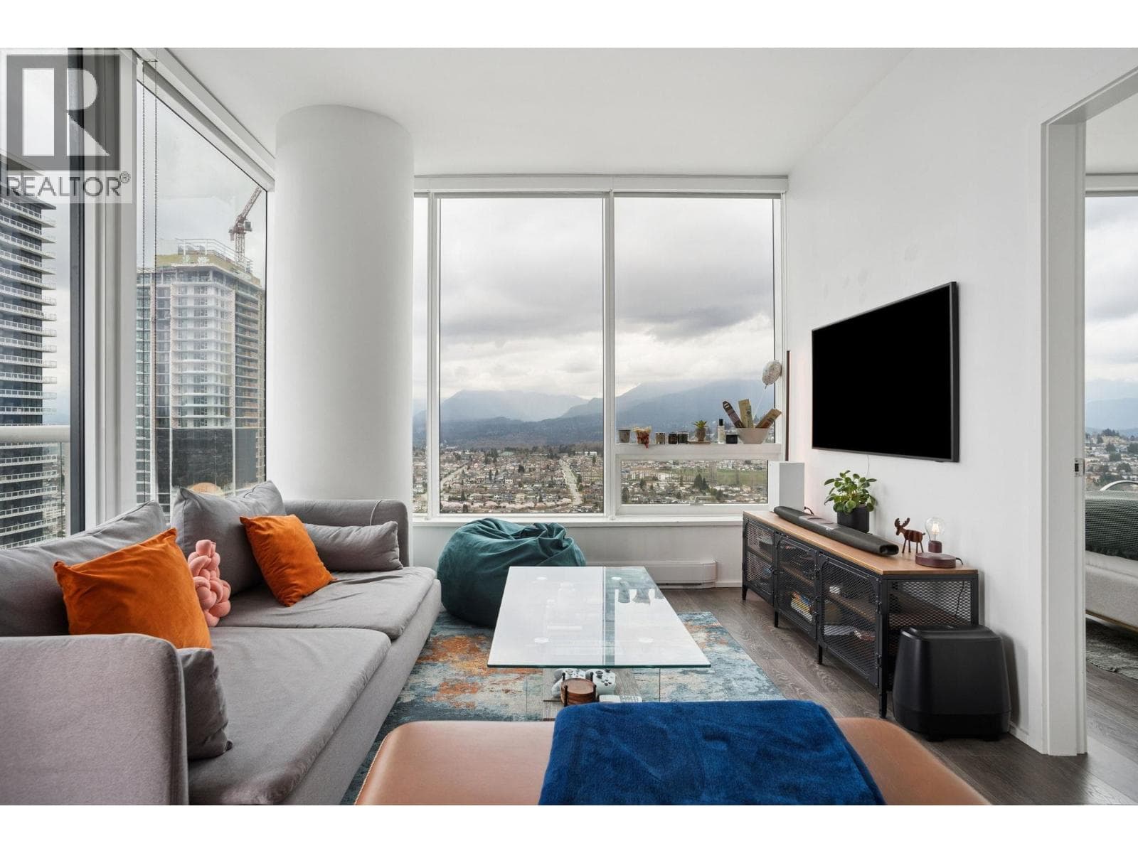 4609 1955 ALPHA WAY photo 2