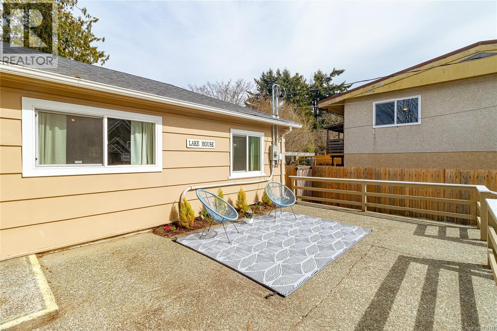 73 Cowichan Ave W photo 5
