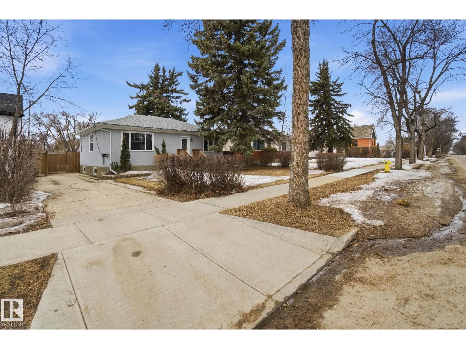 9916 108 ST photo 2