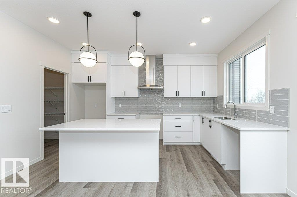 6298 180 AV NW — photo 3