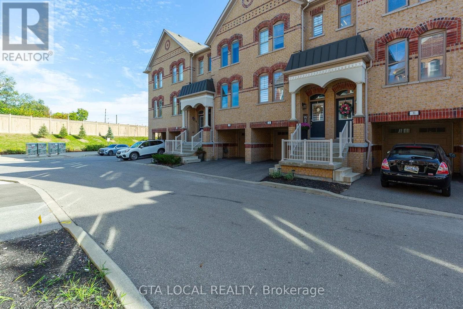 31 - 10 PORTER AVENUE W photo 2