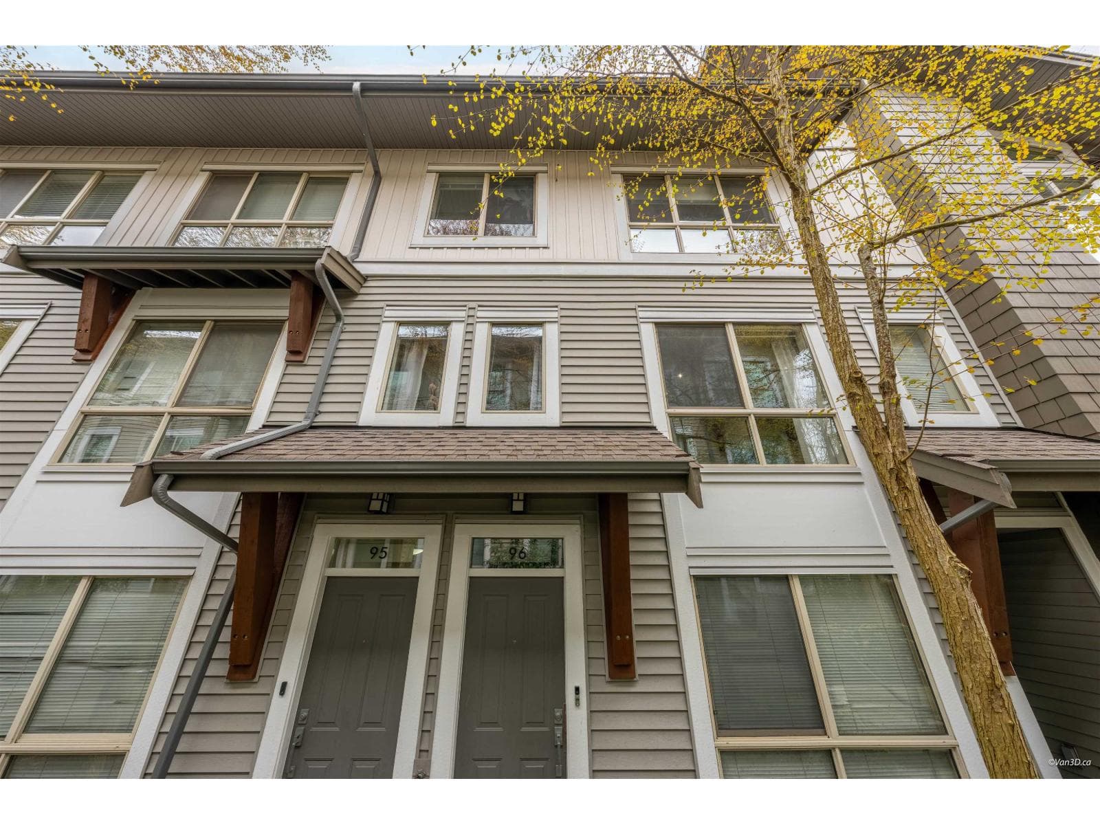 96 6671 121 STREET photo 2