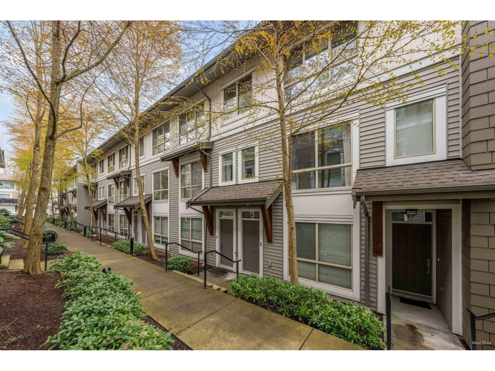 96 6671 121 STREET photo 3