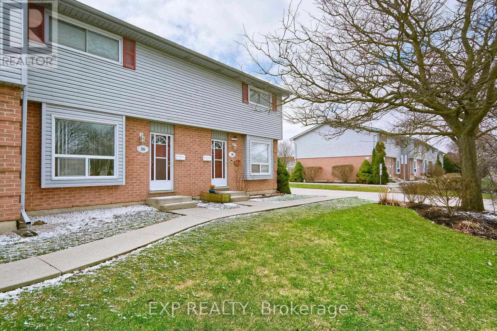 38 - 1430 JALNA BOULEVARD photo 2