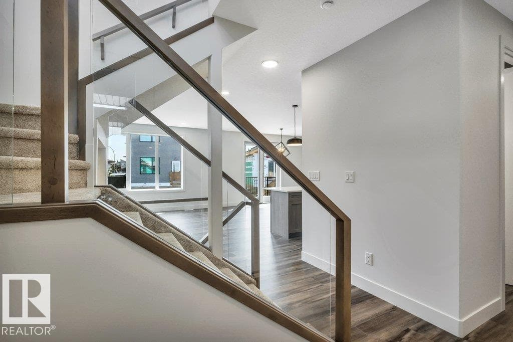 13 HILLWOOD TC — photo 3