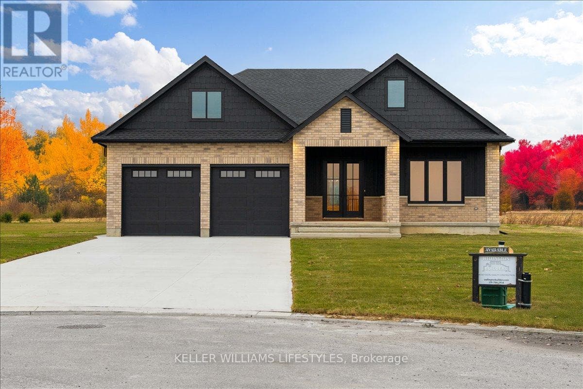 5 bed 3 bath single family at 126 FRASER CRESCENT — $1,039,900