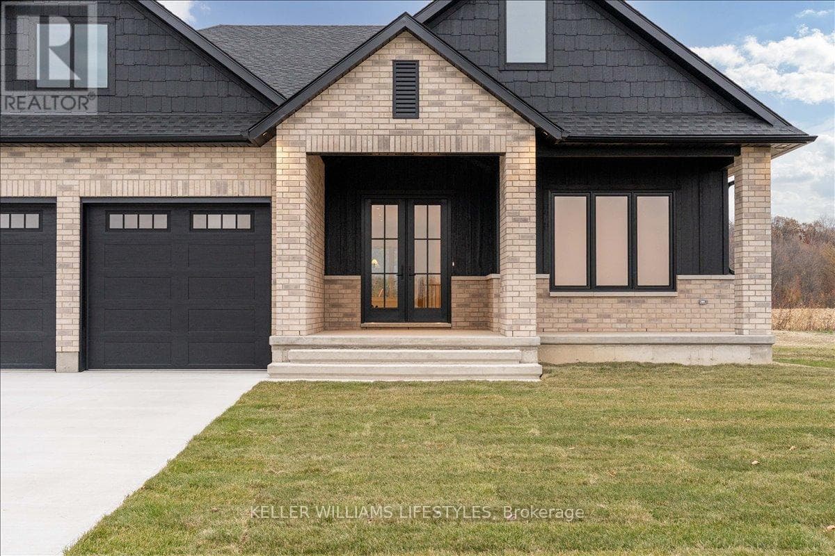 126 FRASER CRESCENT photo 4