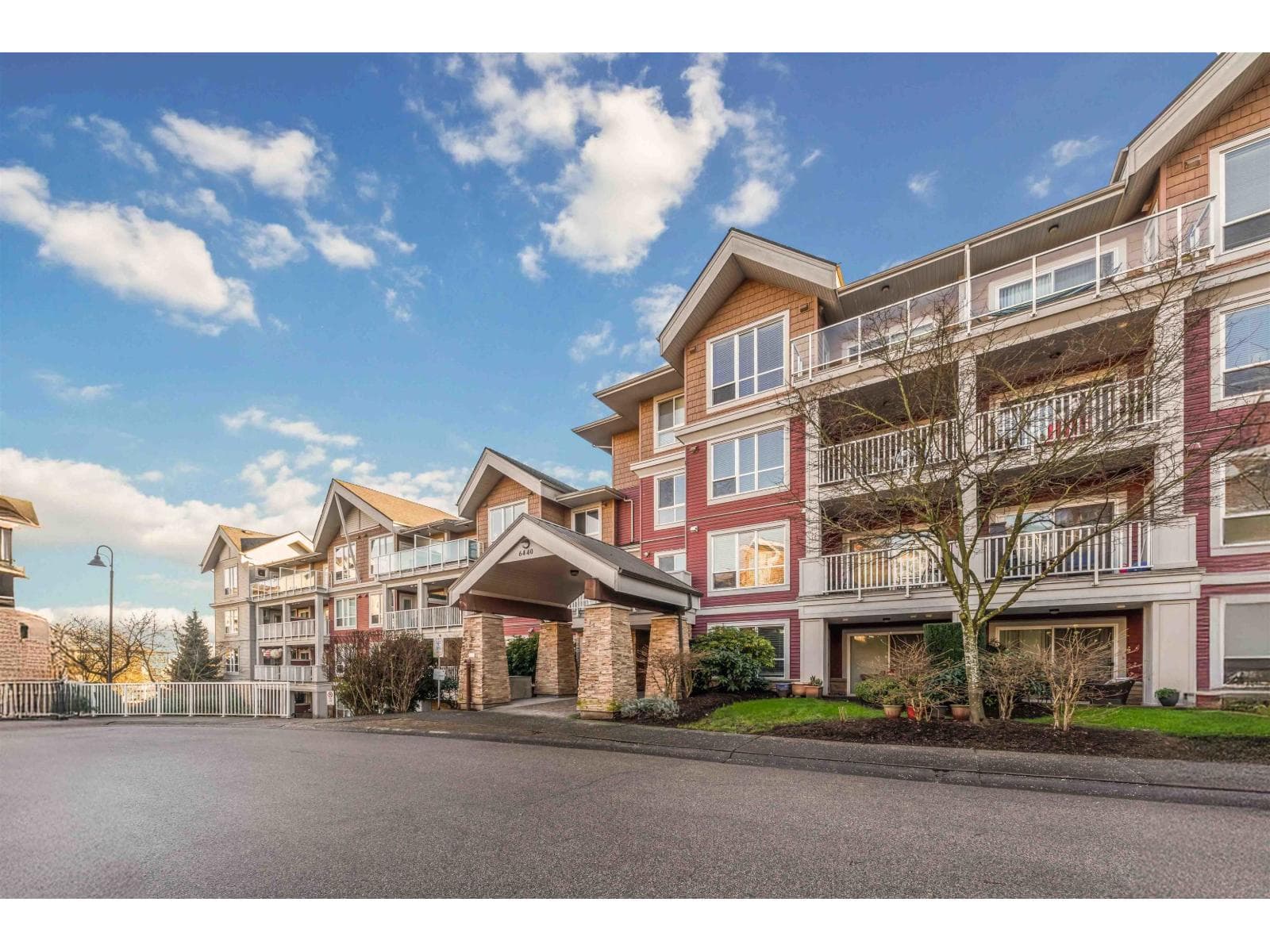 1 bed 1 bath single family at 414 6440 194 STREET — $449,990