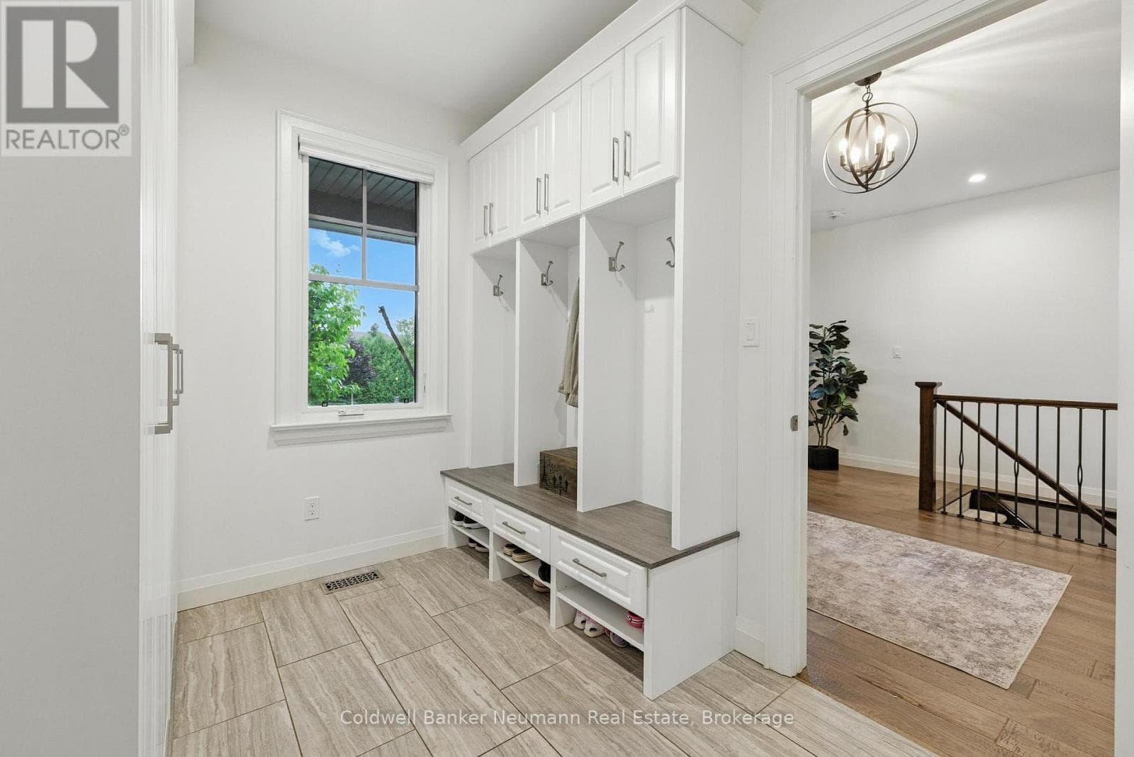 45 AMALIA CRESCENT photo 5