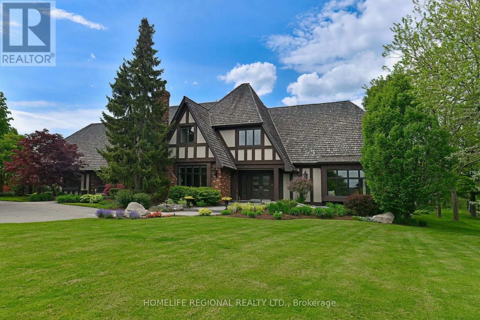 6 bed 6 bath single family at 14 BUGGEY LANE — $2,999,999