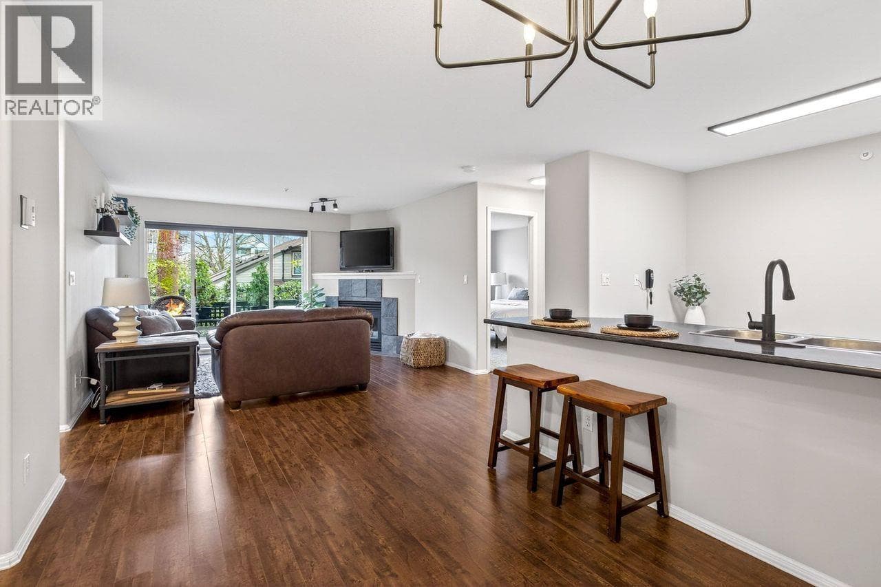 104 11960 HARRIS ROAD photo 2