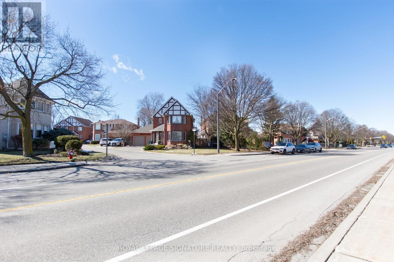 6141 TENTH LINE W photo 4