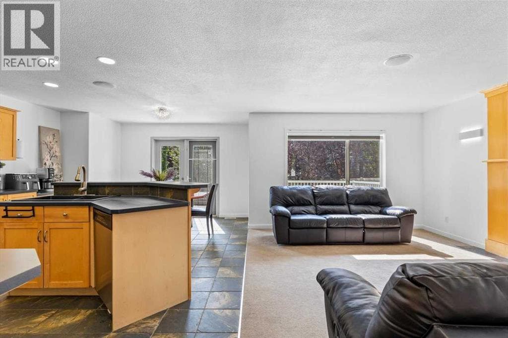57 Everwillow Boulevard SW photo 5