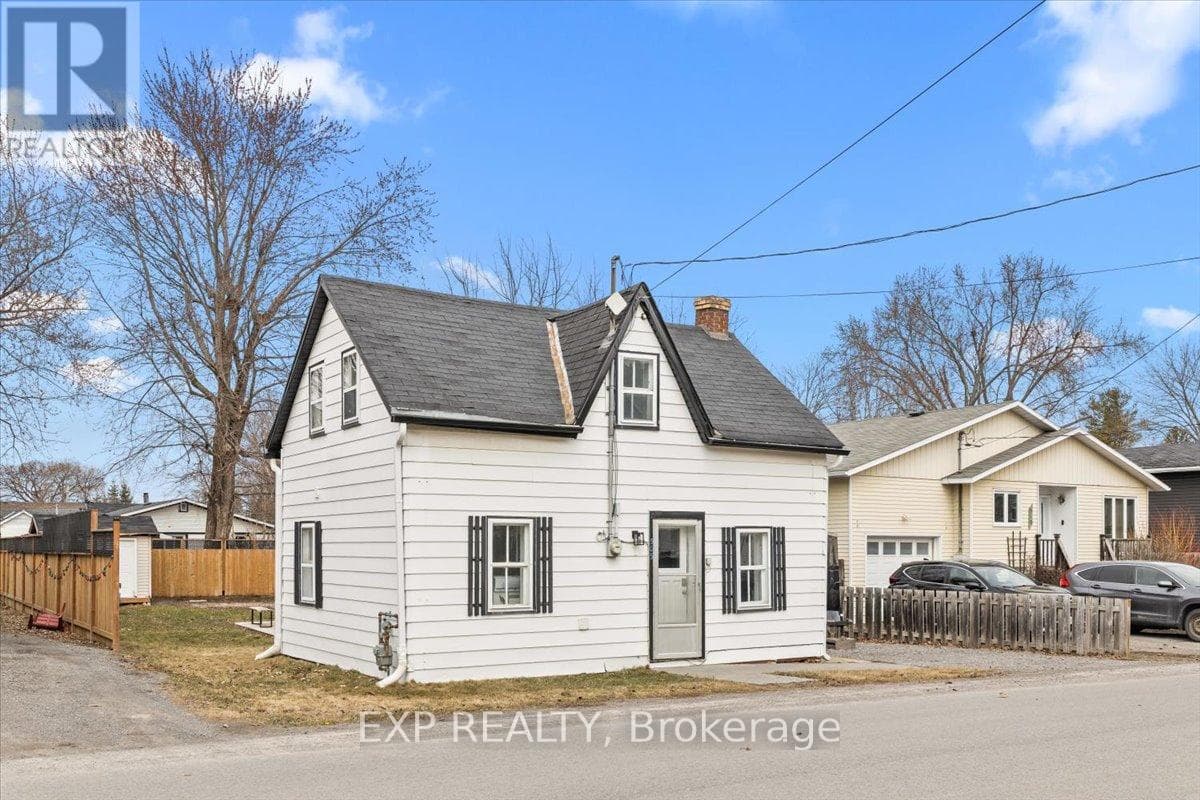 509 GEORGE STREET E photo 2