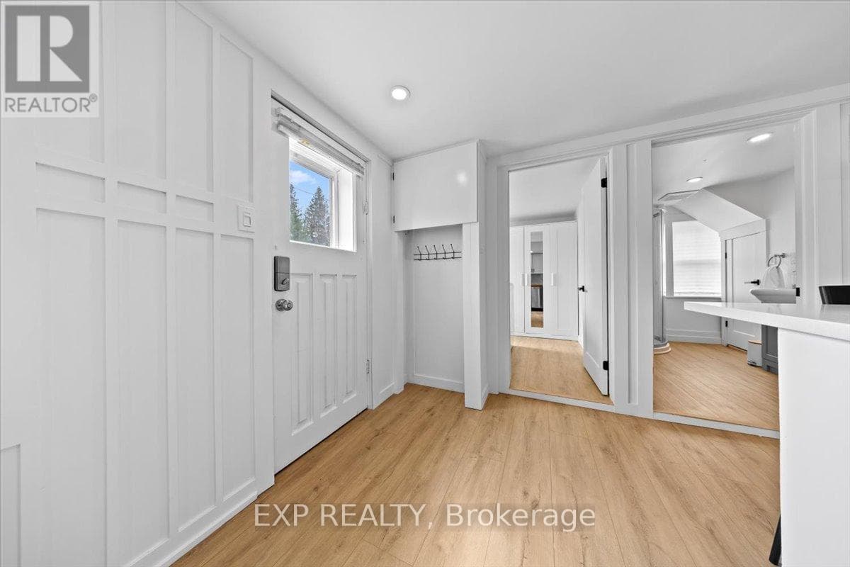 509 GEORGE STREET E photo 4