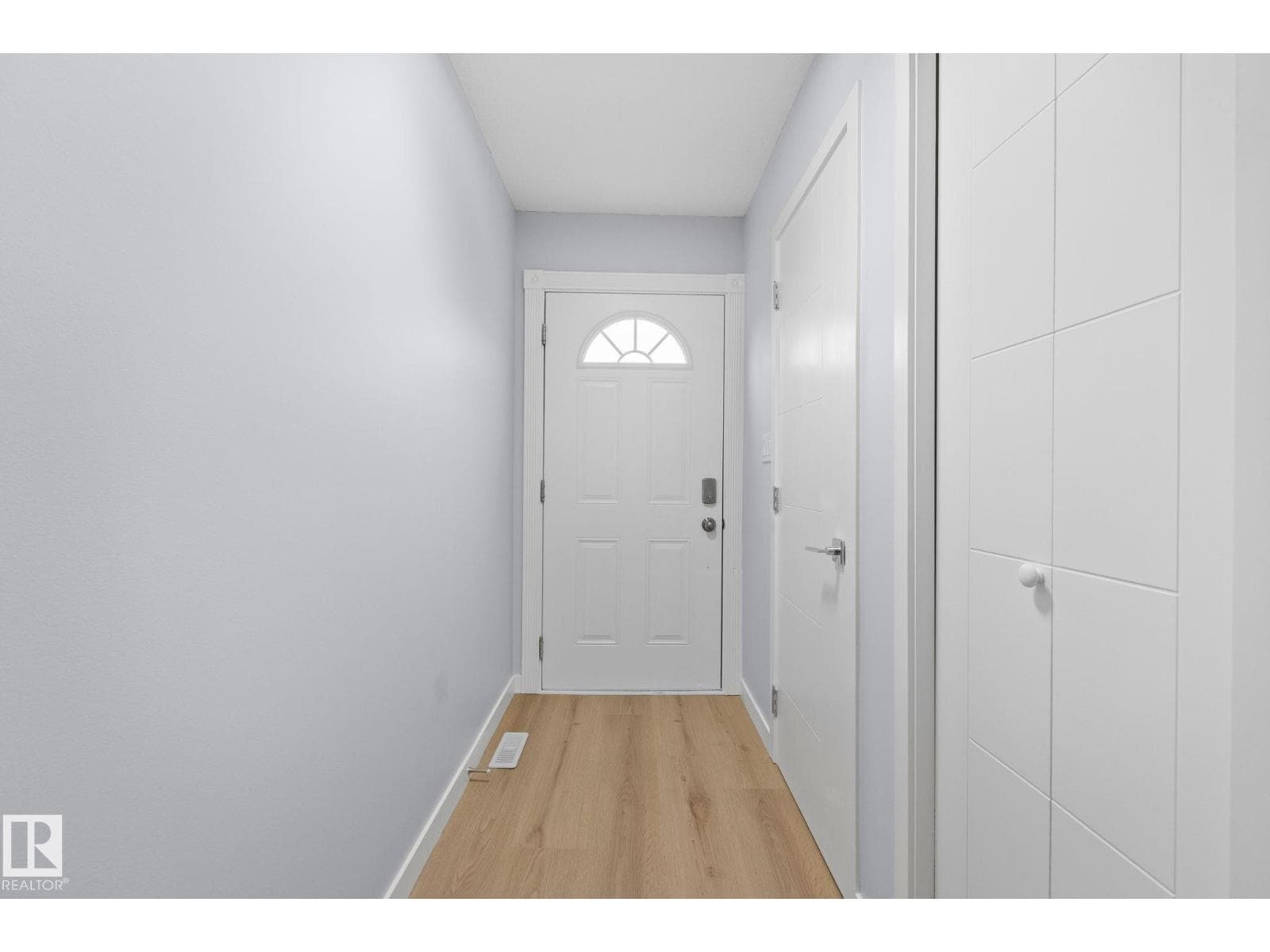 8620 38A AV NW — photo 4