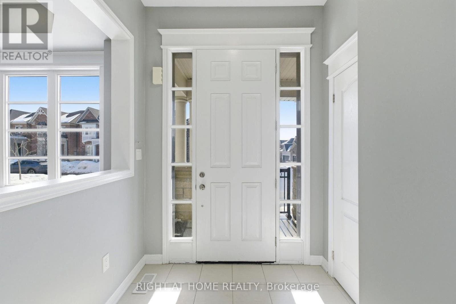 200 PARADELLE DRIVE photo 3