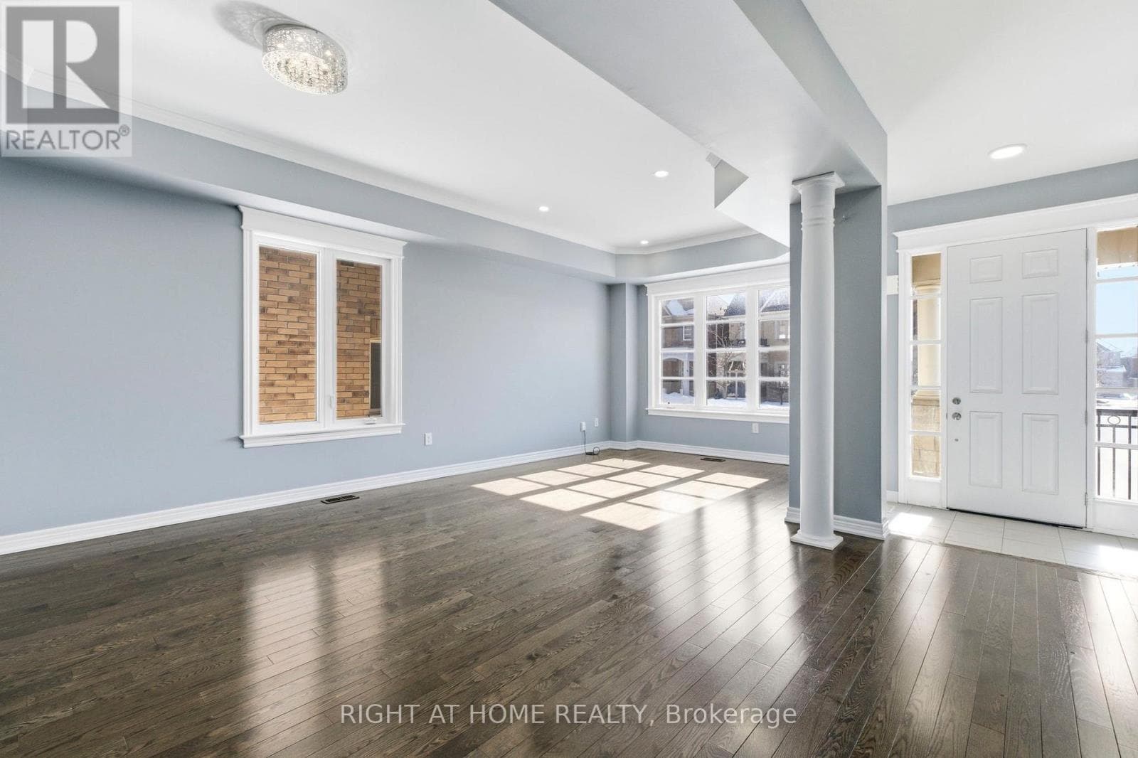 200 PARADELLE DRIVE photo 4