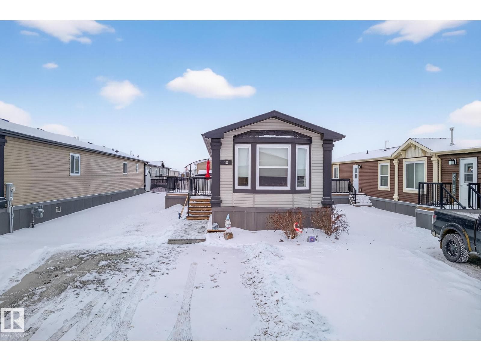18 Aspen AV — photo 4