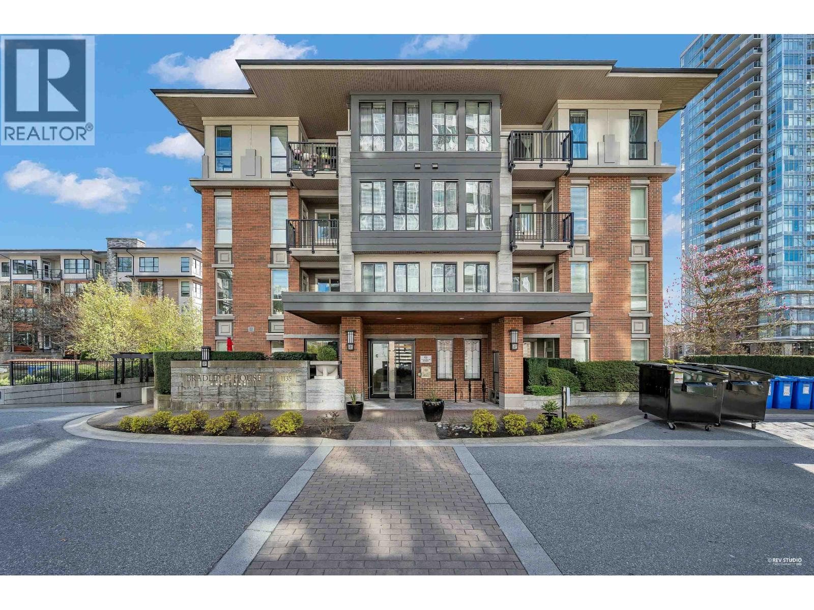 1 bed 1 bath single family at 111 1135 WINDSOR MEWS — $598,999