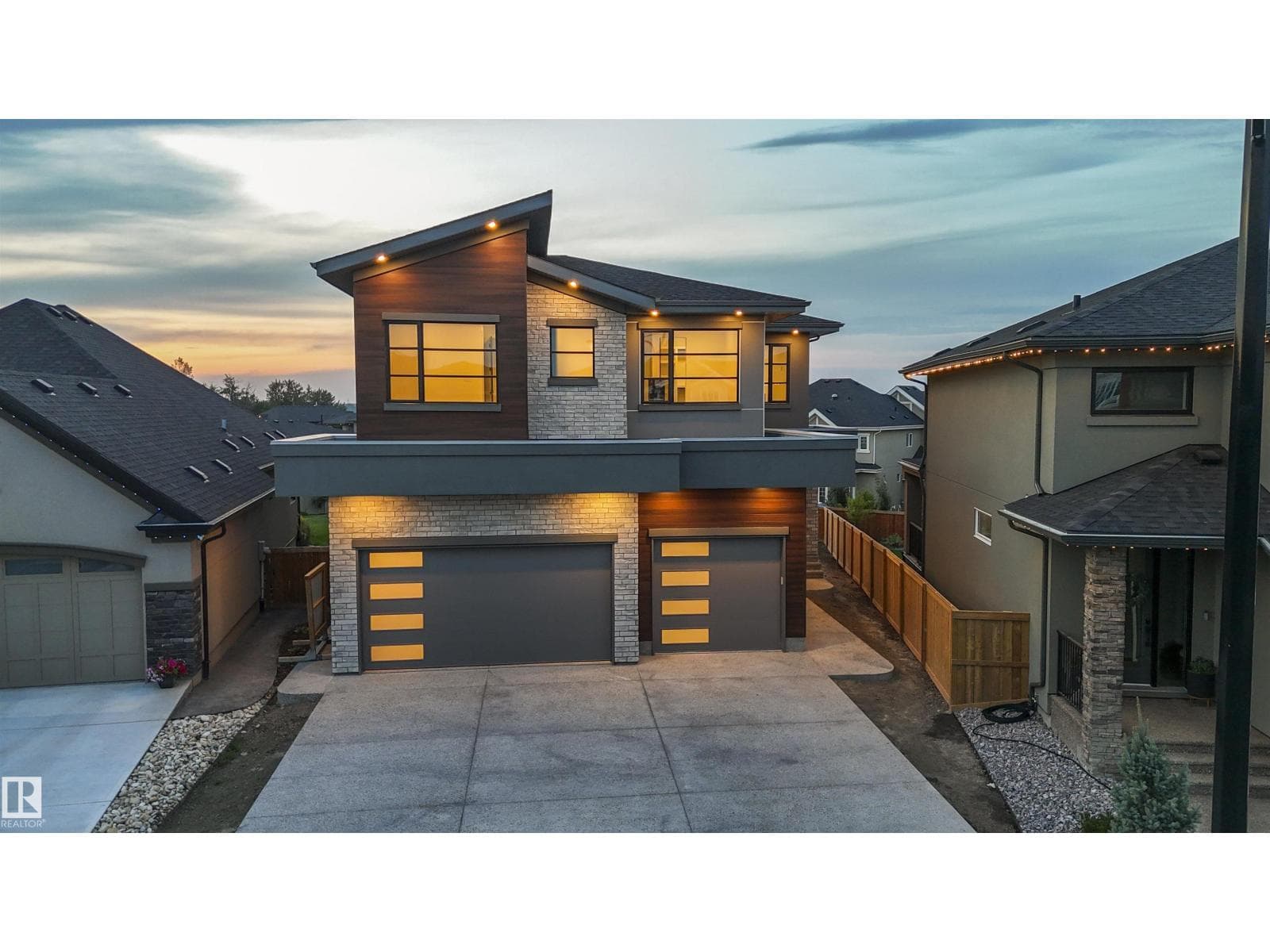 4712 KNIGHT CL SW photo 2