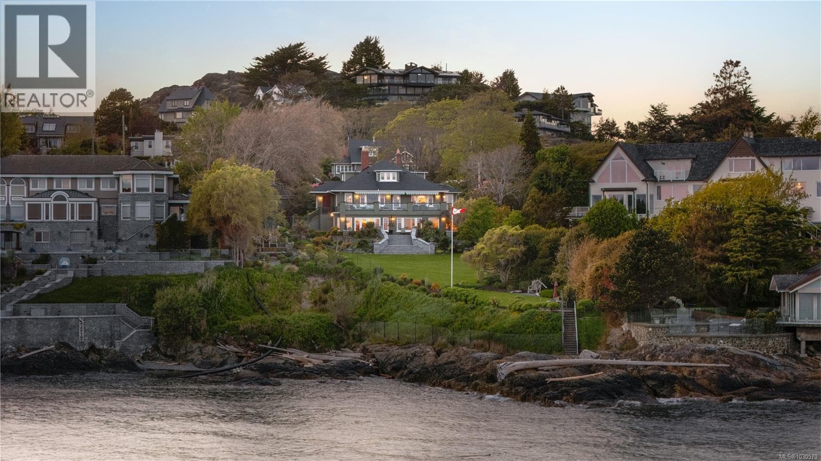 5 bed 5 bath single family at 261 King George Terr — $5,995,000