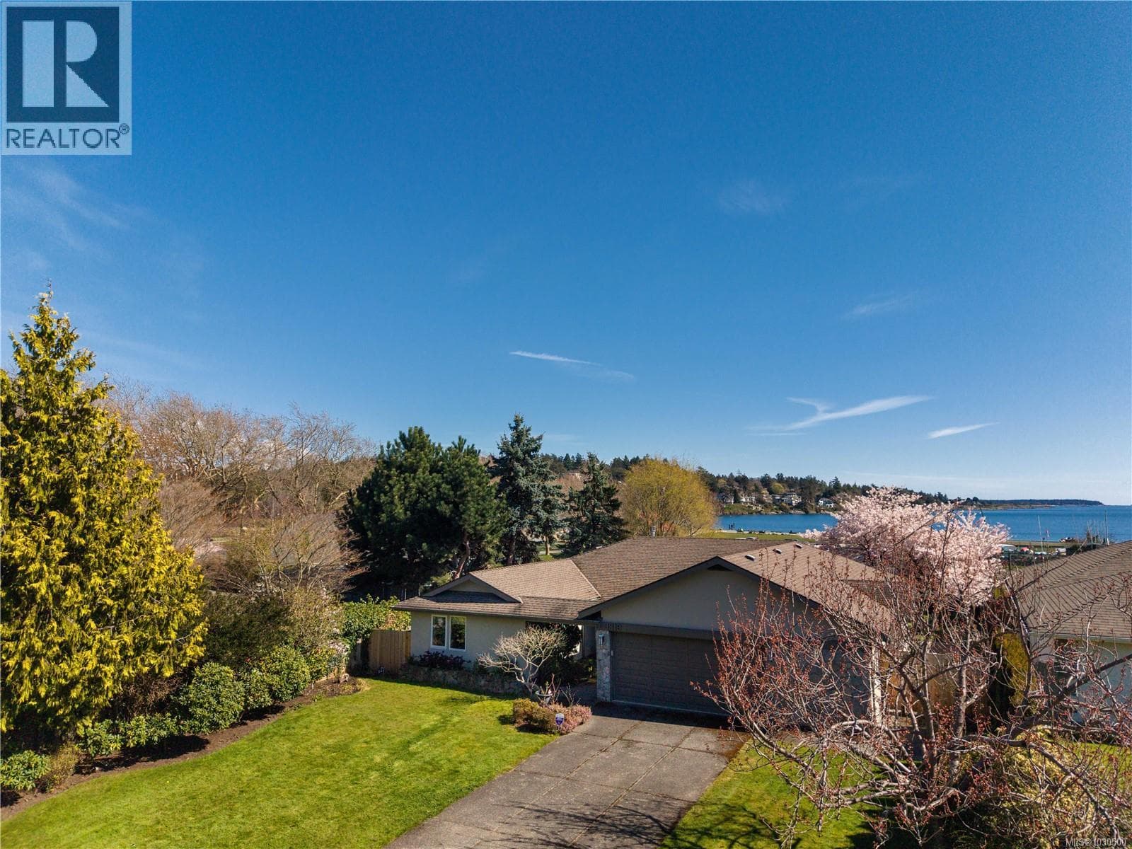 3 bed 3 bath single family at 3819 Beachview Pl — $2,349,000