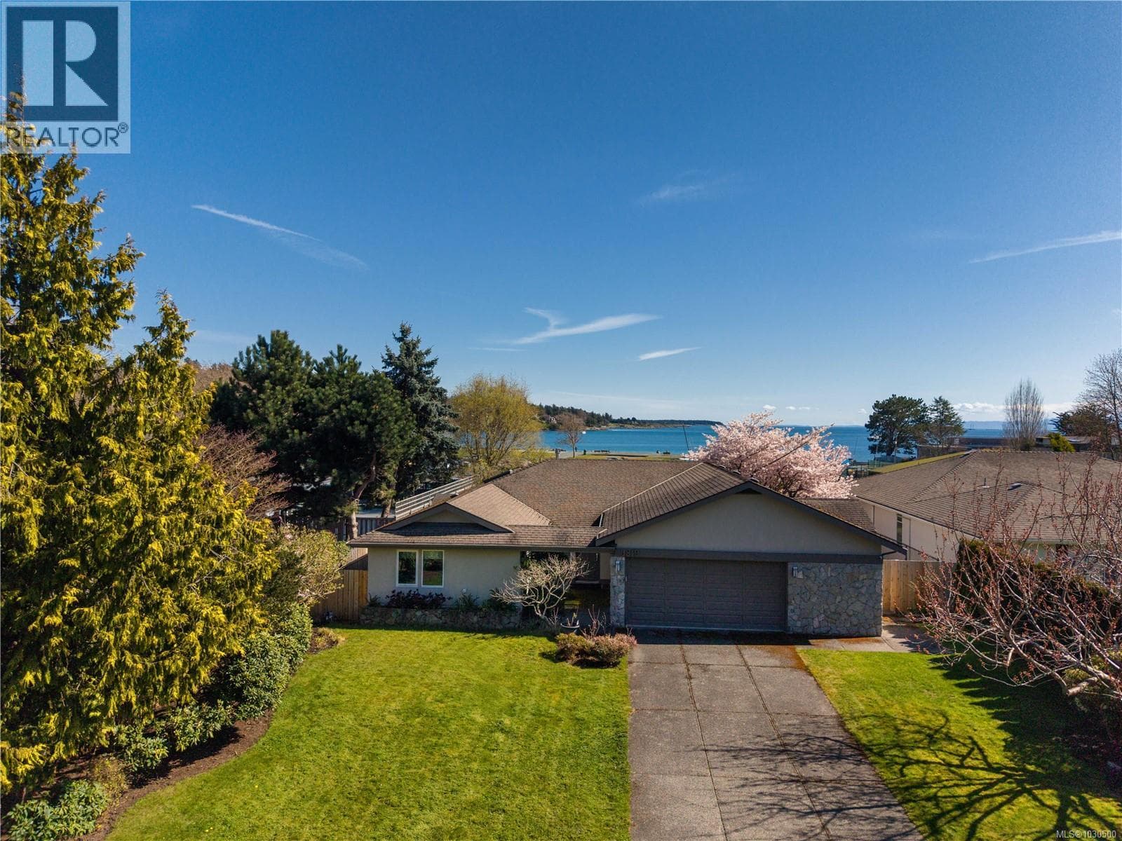 3819 Beachview Pl photo 2