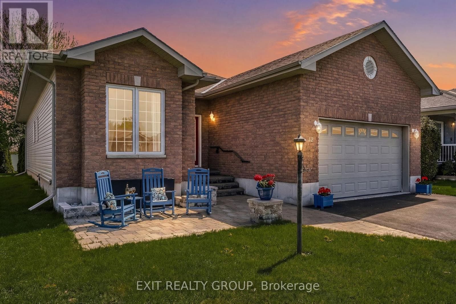 2 bed 3 bath single family at 12 ALETHA DRIVE — $699,000