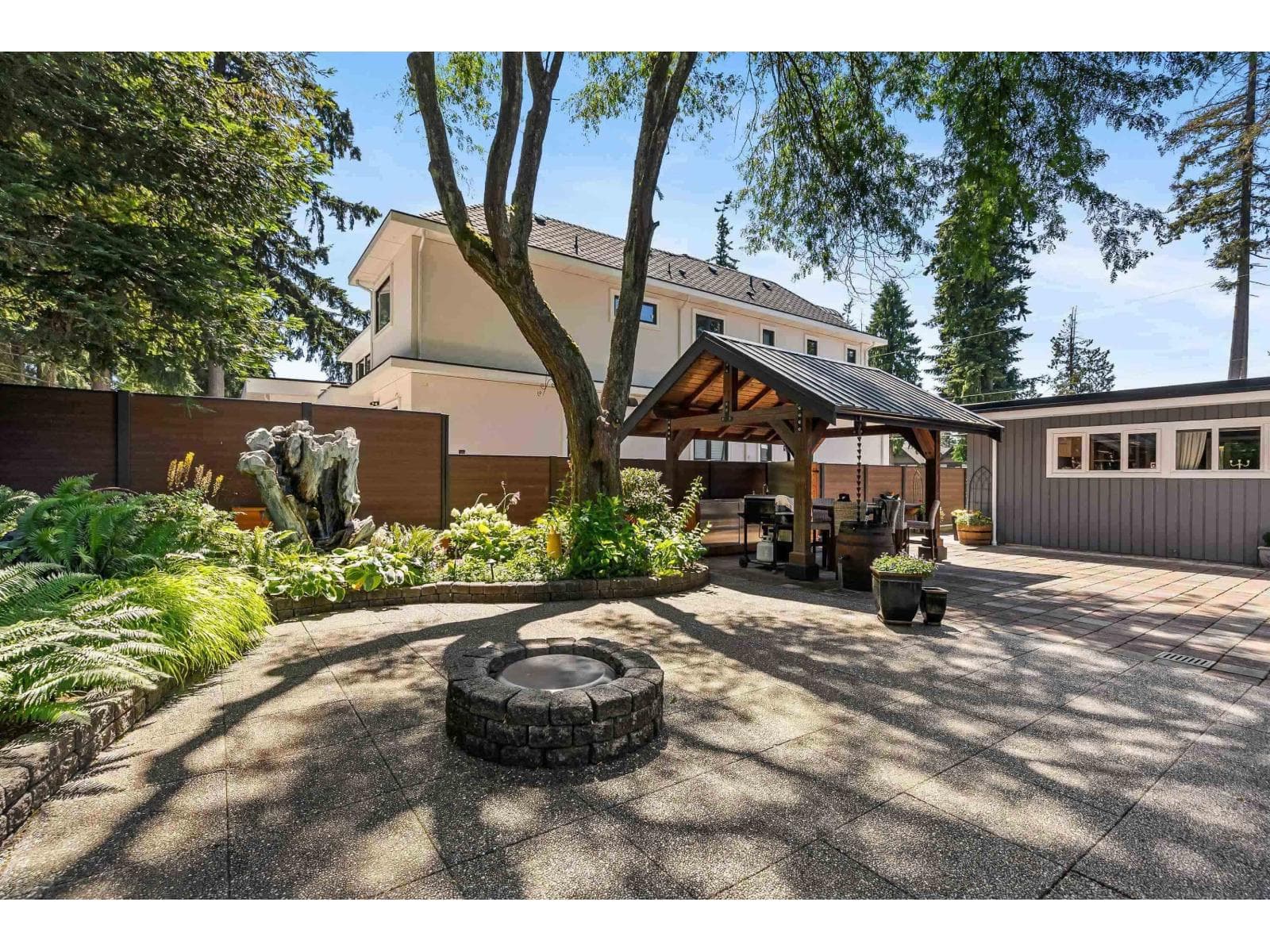 13270 58 AVENUE photo 3