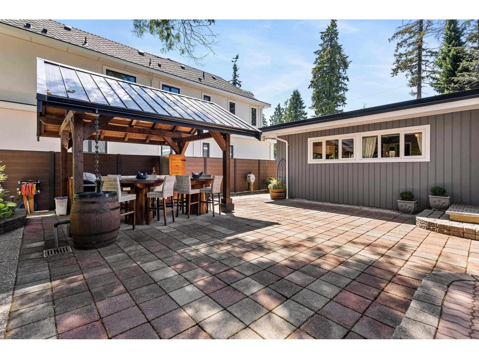 13270 58 AVENUE photo 4
