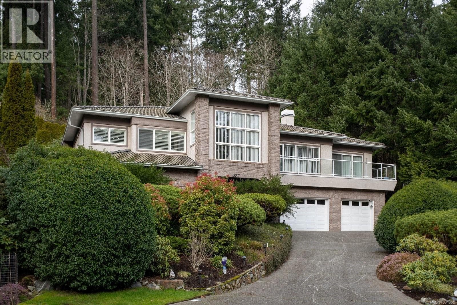 5 bed 5 bath single family at 4652 Boulderwood Dr — $1,999,000