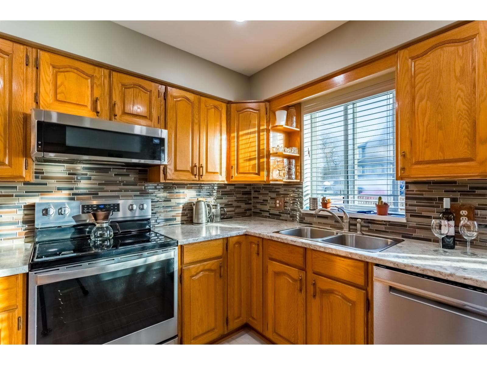 12717 114 AVENUE photo 5