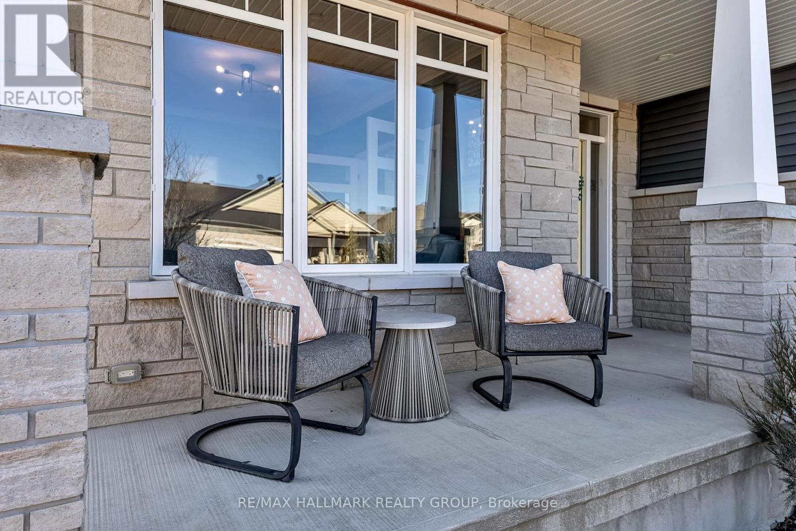 1025 DIAMOND STREET photo 3