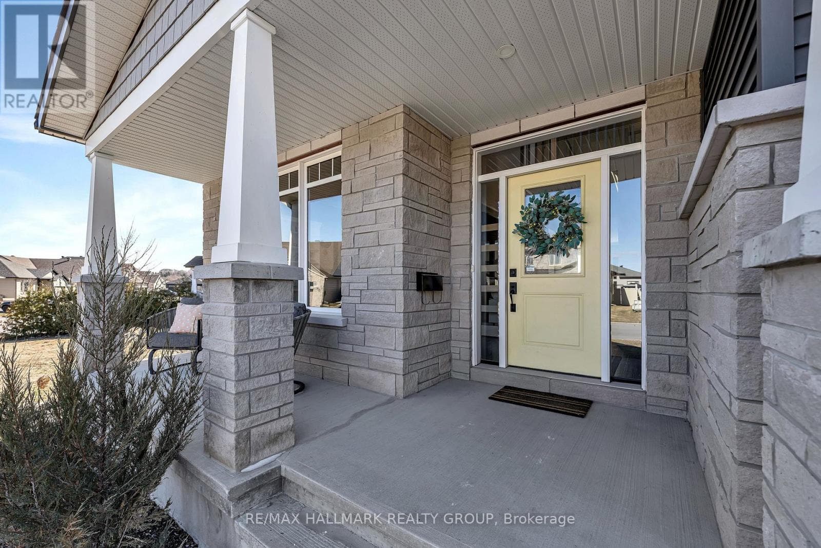1025 DIAMOND STREET photo 4