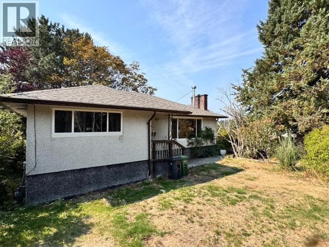 4635 FERNWOOD AVE photo 2