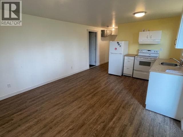 4635 FERNWOOD AVE photo 3