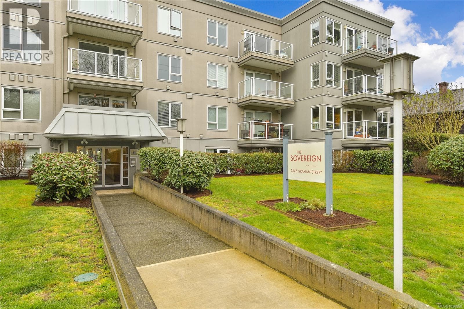 2 bed 1 bath single family at 202 2647 Graham St — $459,000