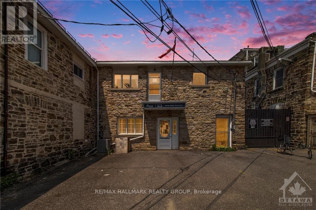 56-58 FOSTER STREET photo 3